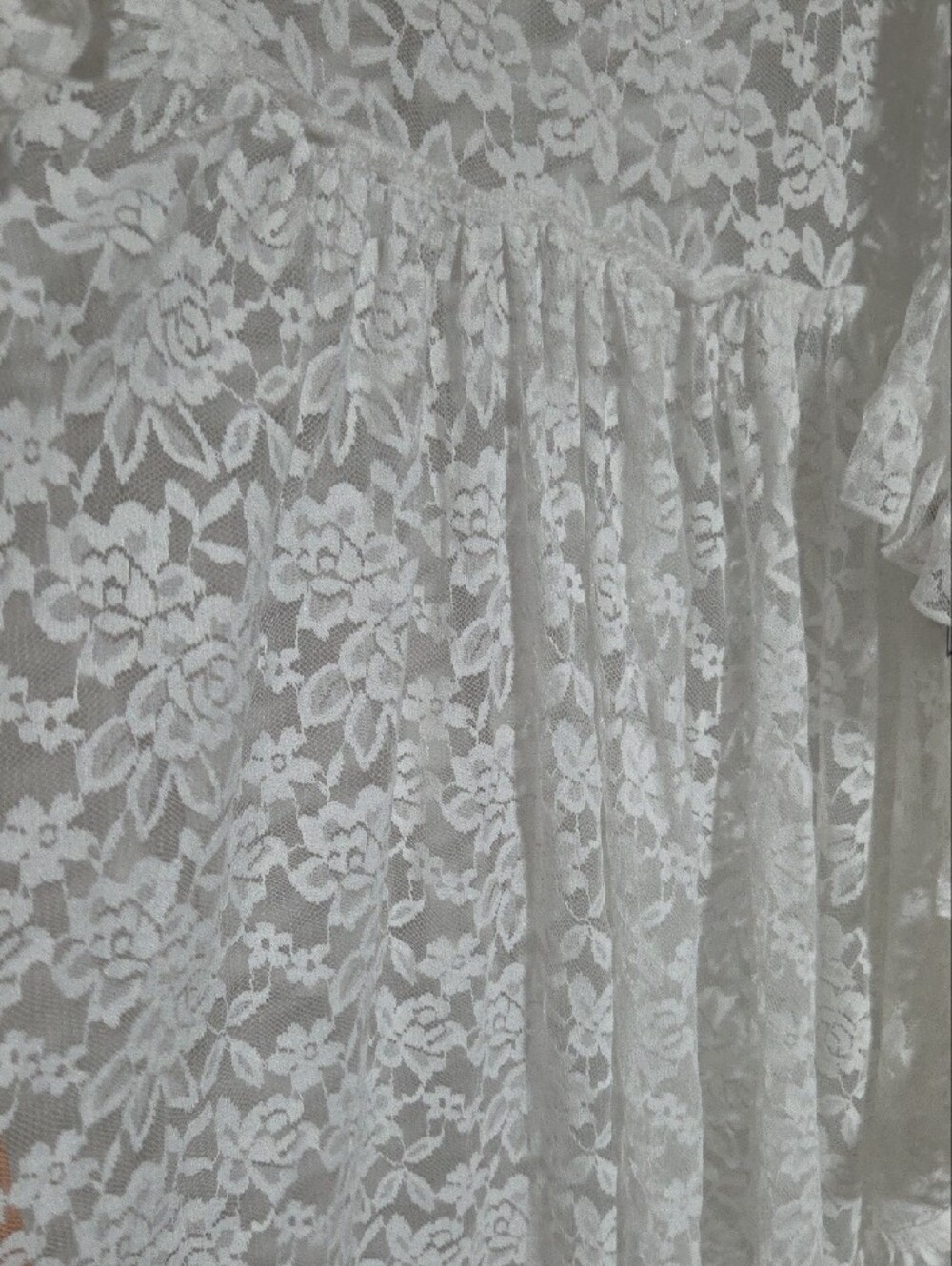 White Lace Ruffle Duster Size - Picture 4 of 6